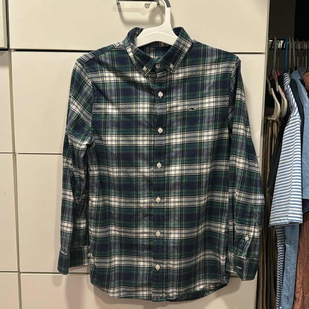 Boys size M (12-14) Vineyard Vines long sleeve plaid flannel button down.